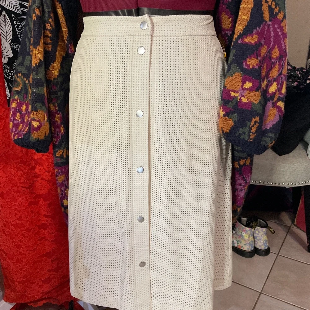 Hugo Boss leather skirt - Picture 2 of 14